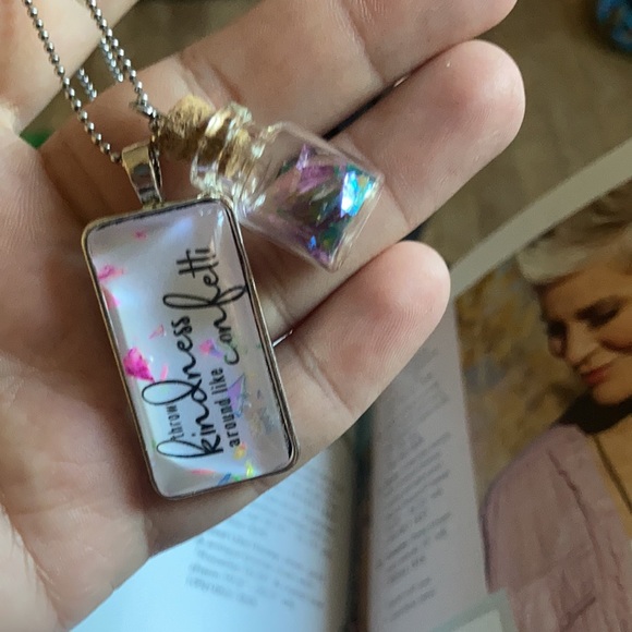 Confetti - Picture 2 of 2